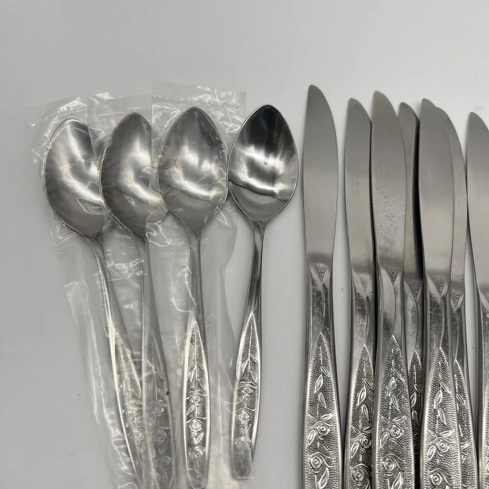 Customcraft Stainless Dinner Set 31 Pieces Textured Rose Flatware  VTG Taiwan